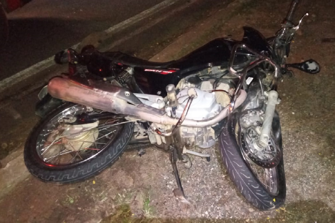  Motociclista morre em acidente após invadir a contramão