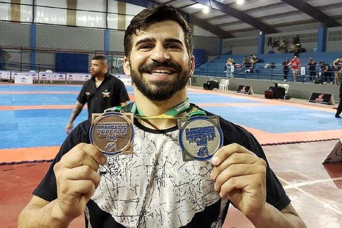  Bombeiros seguem a procura por atleta de Jiu-Jitsu que desapareceu em cachoeira