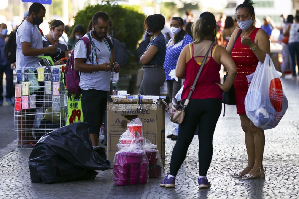  Pandemia ainda provoca impactos no mercado de trabalho, diz Ipea