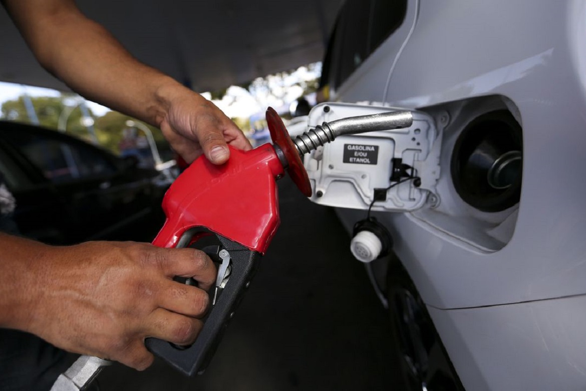  Preços da gasolina, diesel e gás aumentam nas refinarias