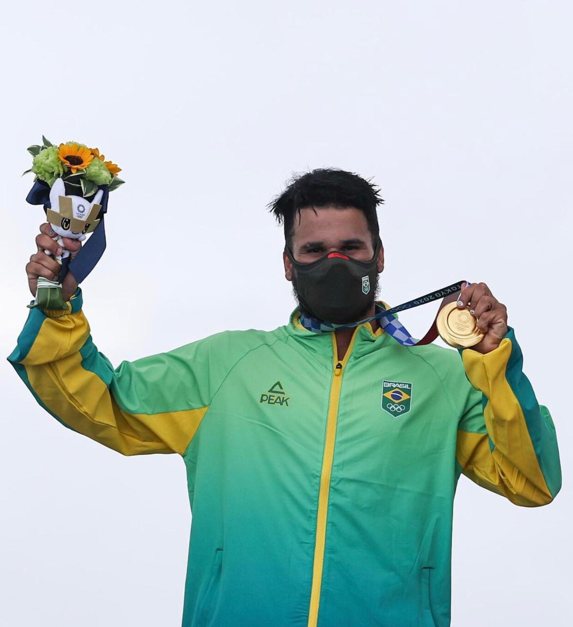  Ítalo Ferreira é ouro em Tóquio e 1º campeão olímpico no surfe