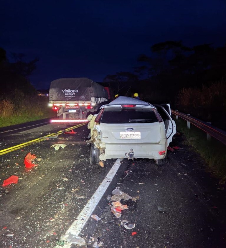  Duas pessoas morreram em grave acidente no Trevo de Apiacá