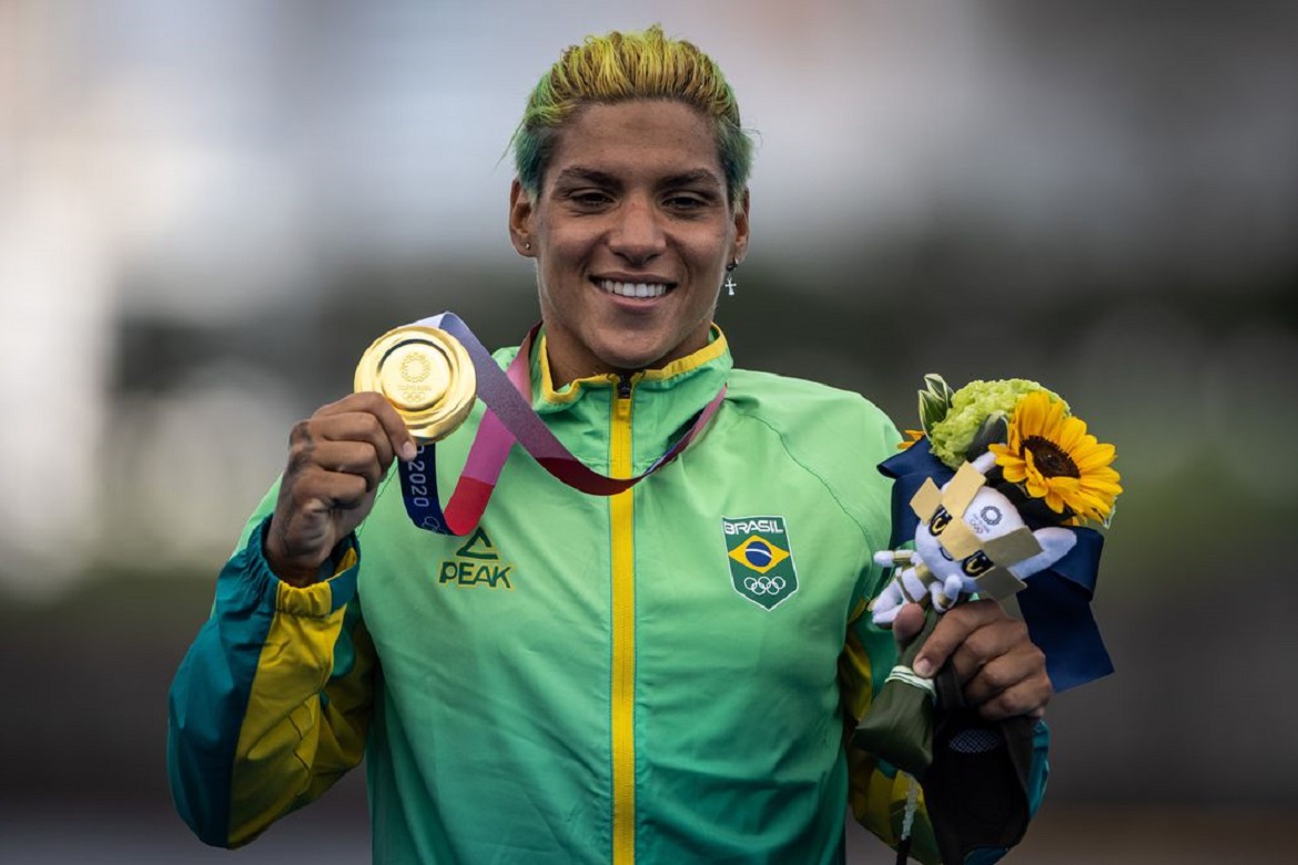  Ana Marcela Cunha conquistou ouro nessa terça-feira