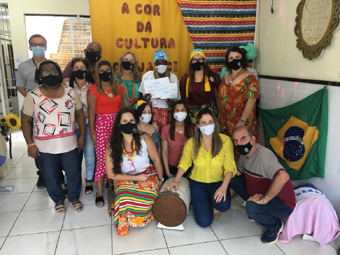  Ceeja de Cachoeiro promove evento sobre Consciência Negra e entrega certificado à Maria Laurinda