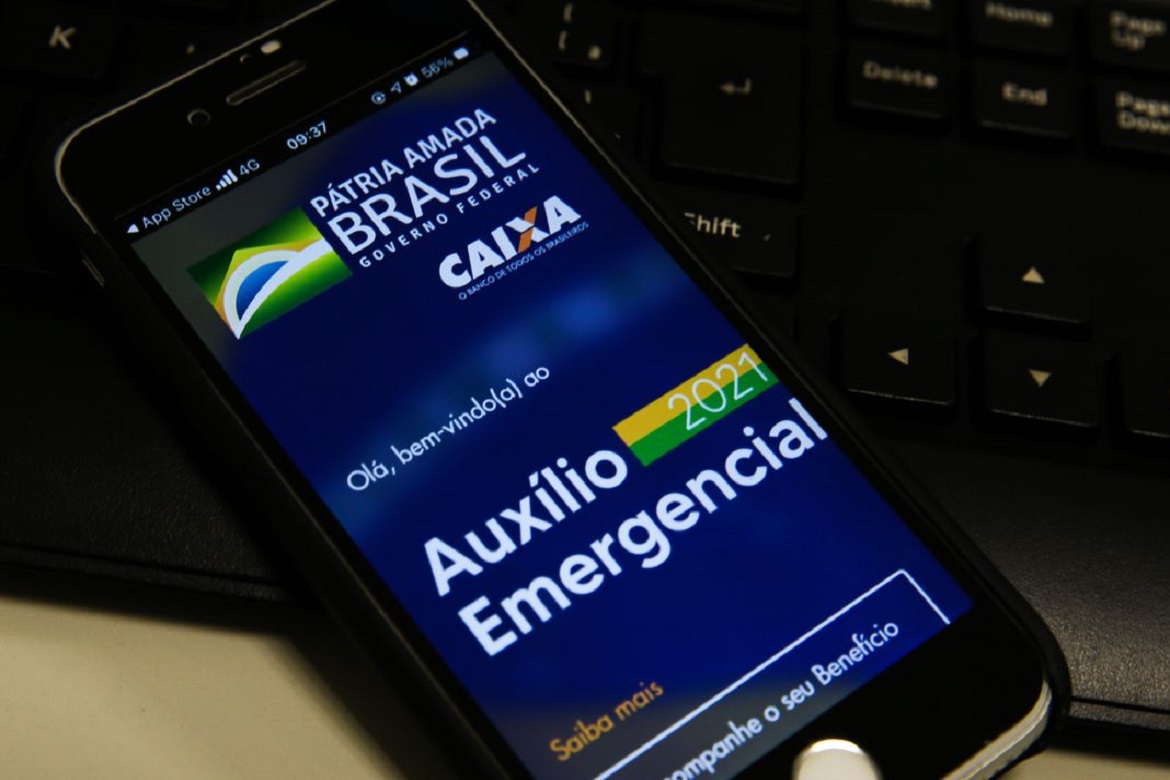  Governo pede, por meio de SMS, devolução de auxílio emergencial recebido indevidamente