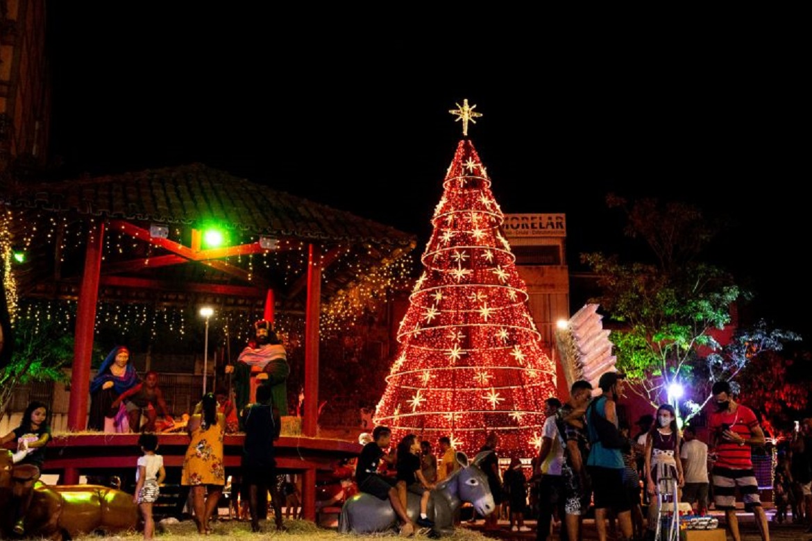  Em Cachoeiro, Vila de Natal é inaugurada na Praça de Fátima