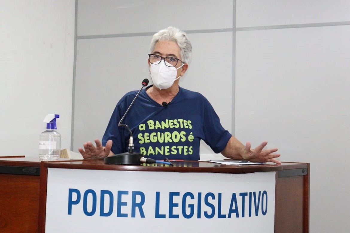  Bancários protestam contra privatização de seguradora