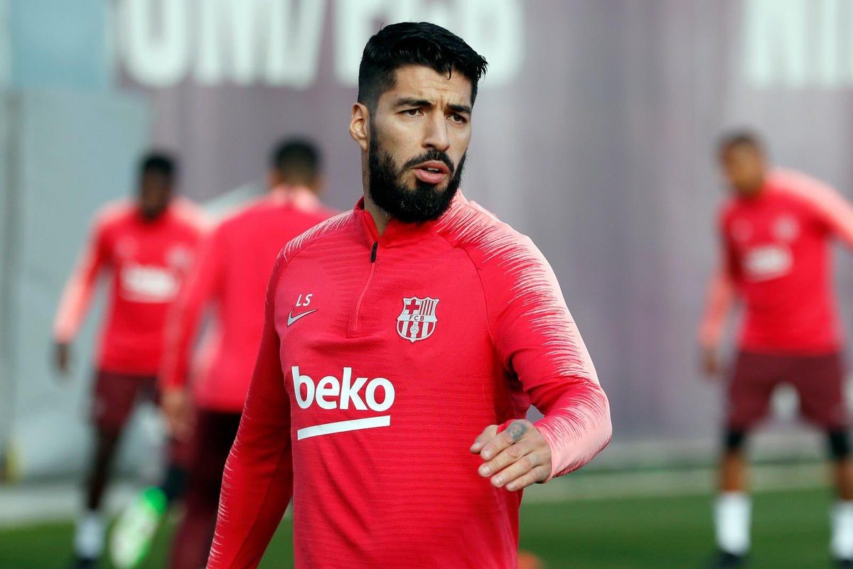  Luis Suárez pode reforçar o Aston Villa