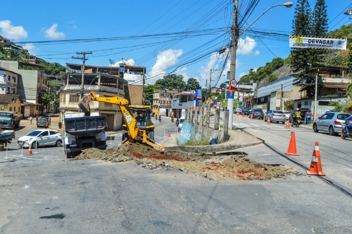  Em Cachoeiro, obra de nivelamento de pista na Linha Vermelha é iniciada