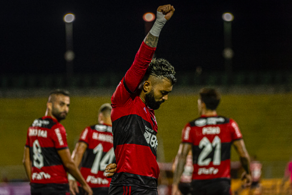  Flamengo vence o Audax por 2 a 1 pelo Cariocão