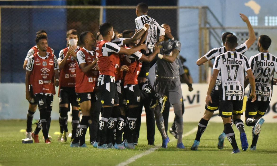  Santos elimina Salgueiro e avança à segunda fase da Copa do Brasil