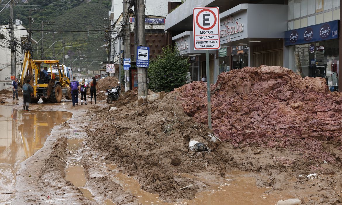  Total de mortos em Petrópolis sobe para 137