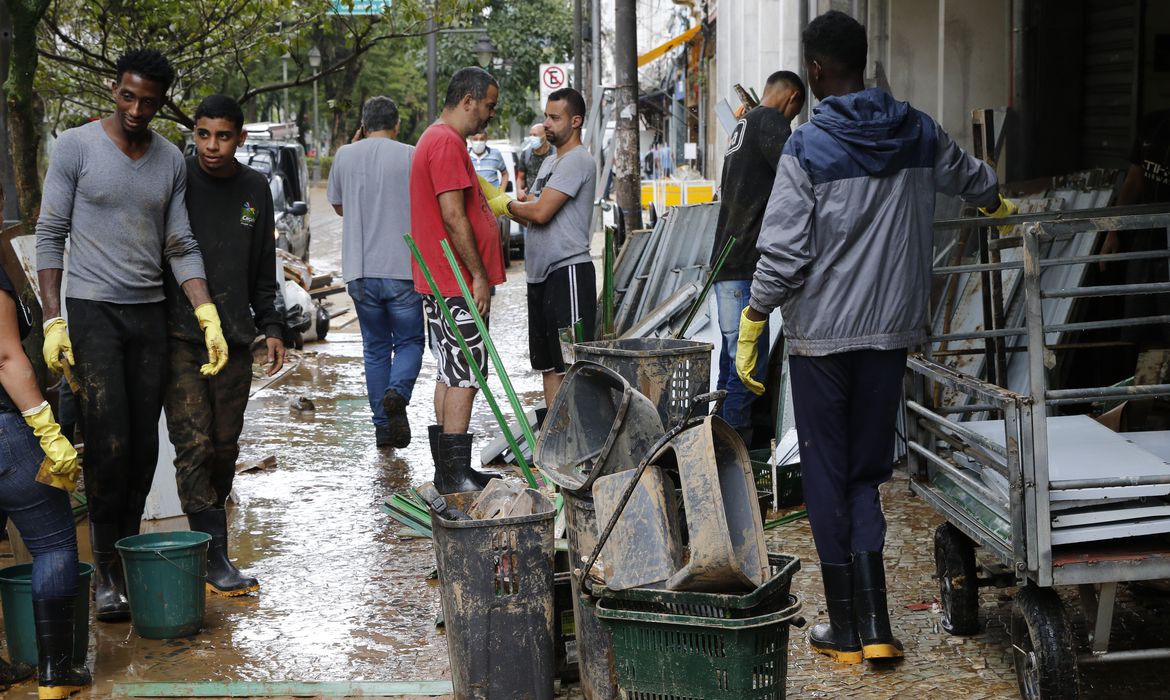  Governo Federal libera R$ 479,8 milhões para áreas atingidas por chuvas