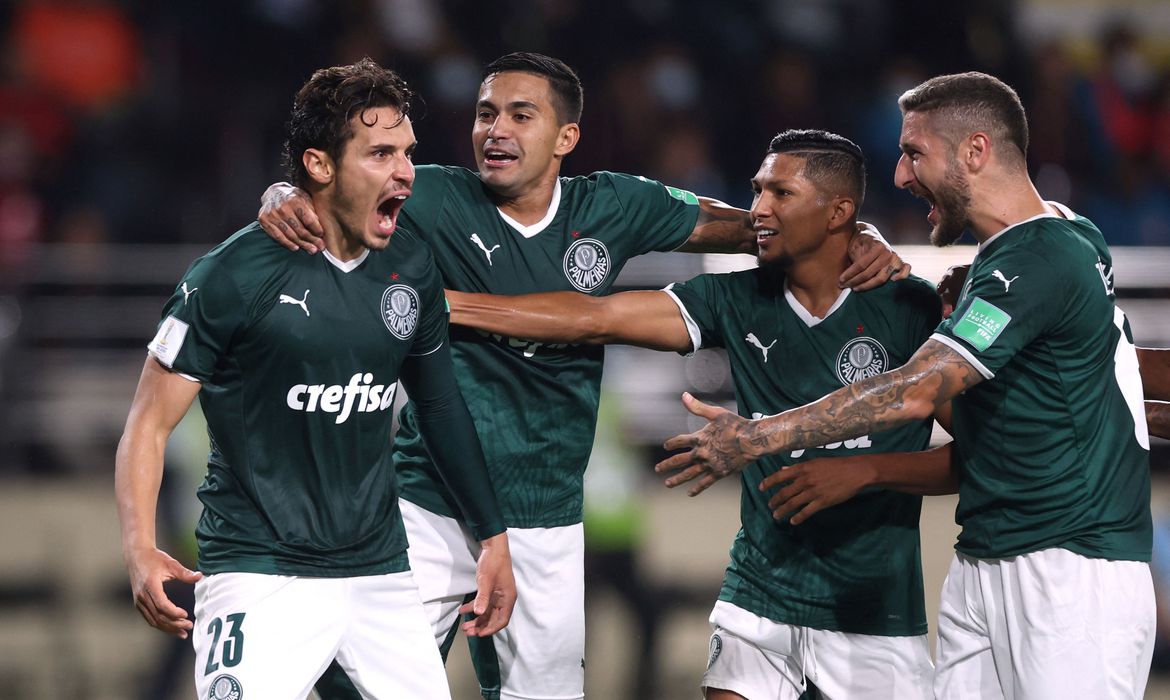  Palmeiras vence Al Ahly e se garante na final do Mundial de Clubes