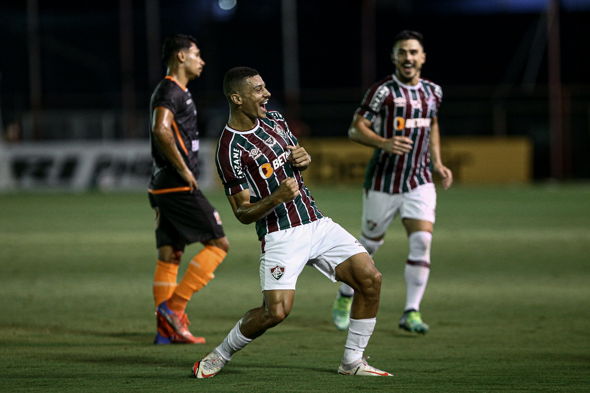  Fluminense vence o Nova Iguaçu por 1 a 0