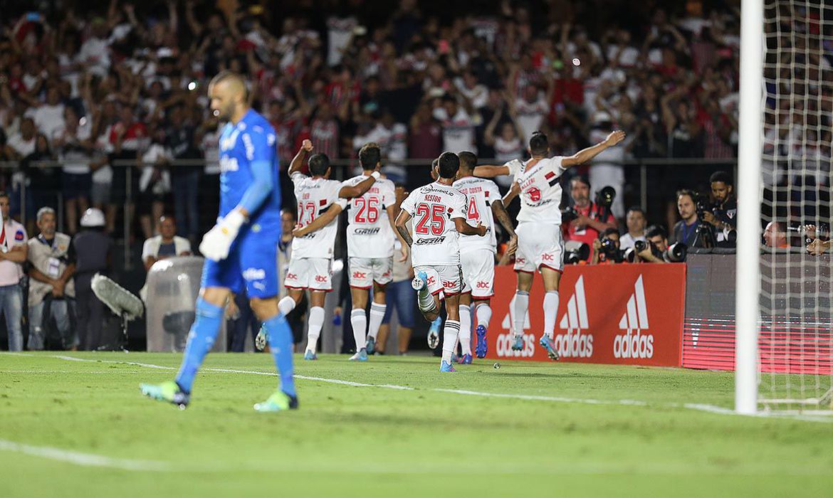  São Paulo abre boa vantagem sobre o Palmeiras na final do Paulista