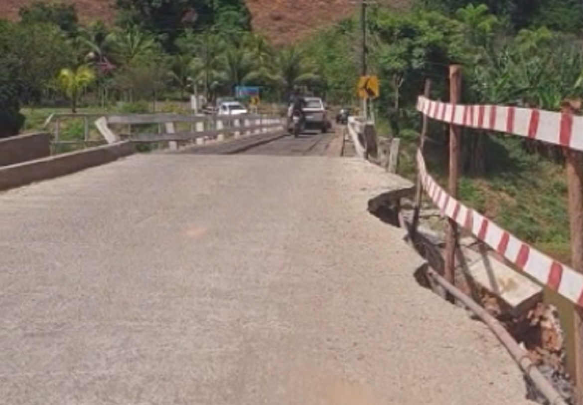  Ponte danificada em Alfredo Chaves oferece riscos e tem preocupado moradores