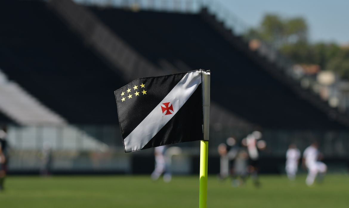  Vasco perde nos pênaltis para Juazeirense e cai na Copa do Brasil