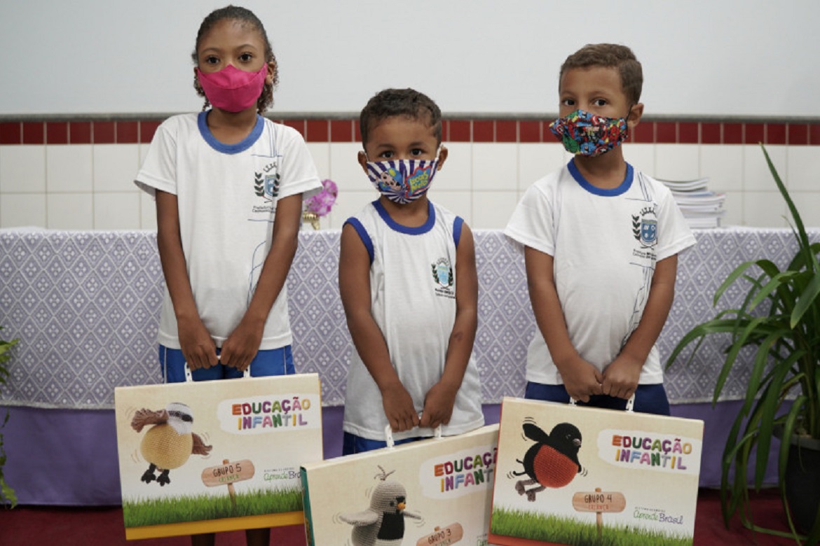  Em Cachoeiro, escolas municipais recebem novos materiais didáticos complementares