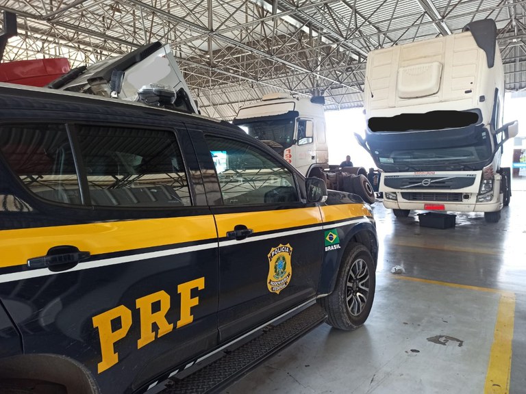  PRF prende no Rio de Janeiro dupla que efetuou furtos em caminhões no ES