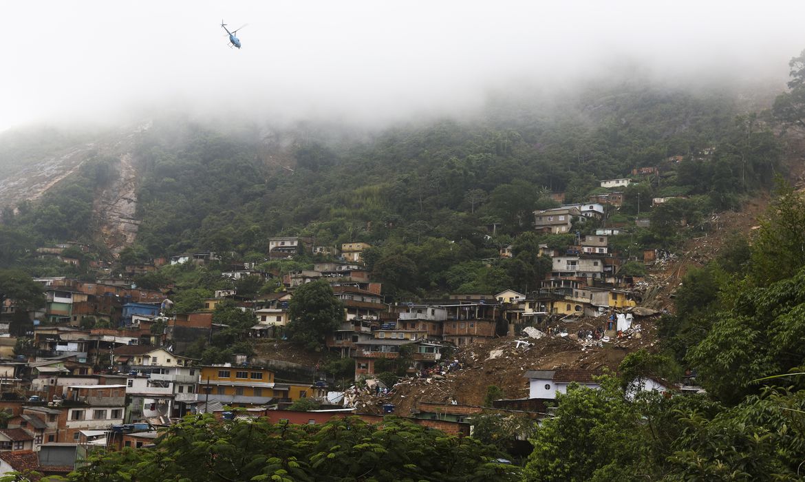  Novo temporal em Petrópolis deixa pelo menos cinco mortos