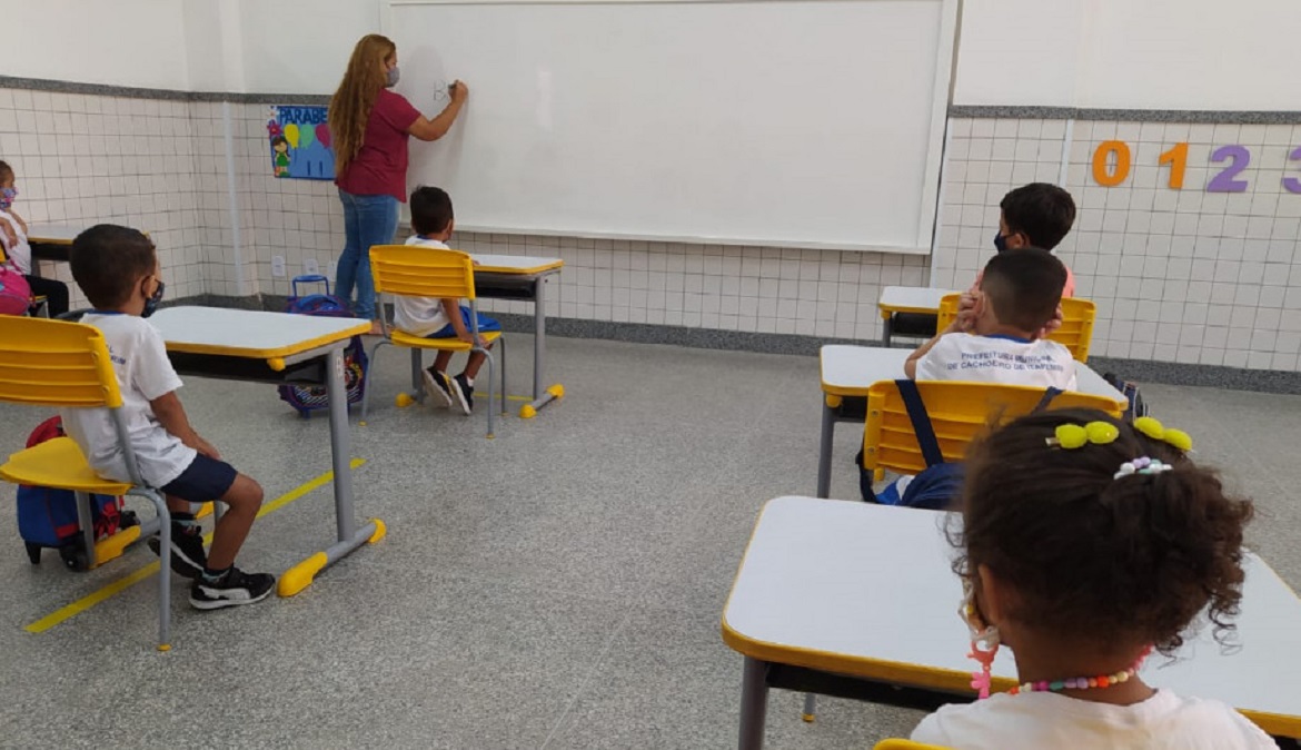  Cachoeiro aguarda regulamentação federal para pagar o novo piso dos professores