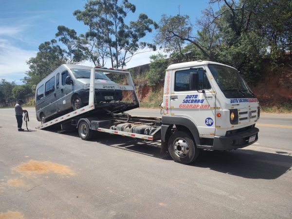  Prefeitura intensifica fiscalização de vans clandestinas em Guarapari