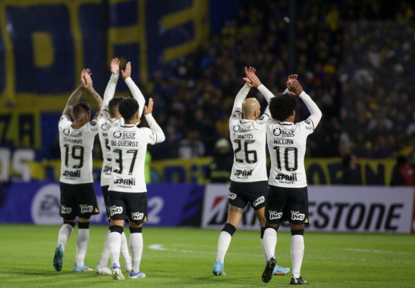  Libertadores: Corinthians segura empate com o Boca na Bombonera