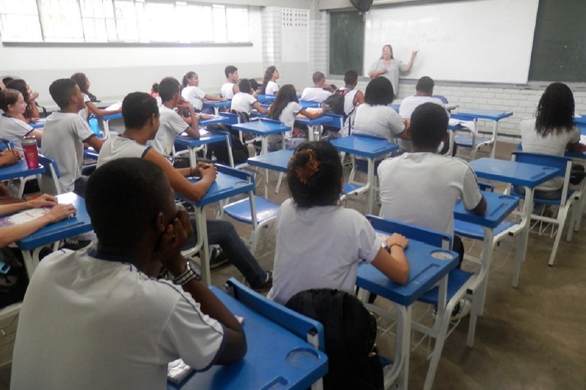  Estudo apresenta impactos da pandemia na educação capixaba