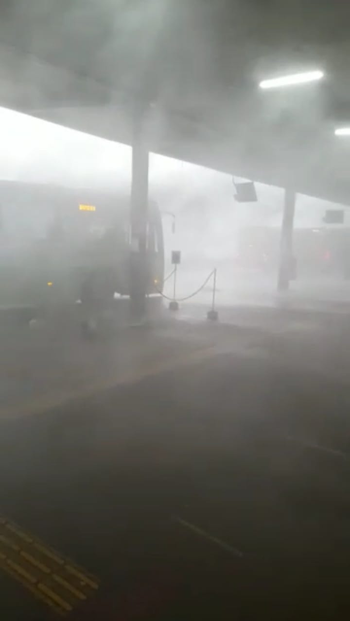  Chuva de granizo atinge vários pontos de Niterói