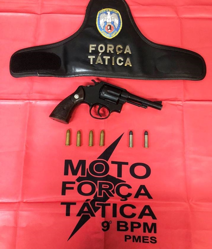  PM flagra homem com arma de fogo em Cacheiro de Itapemirim