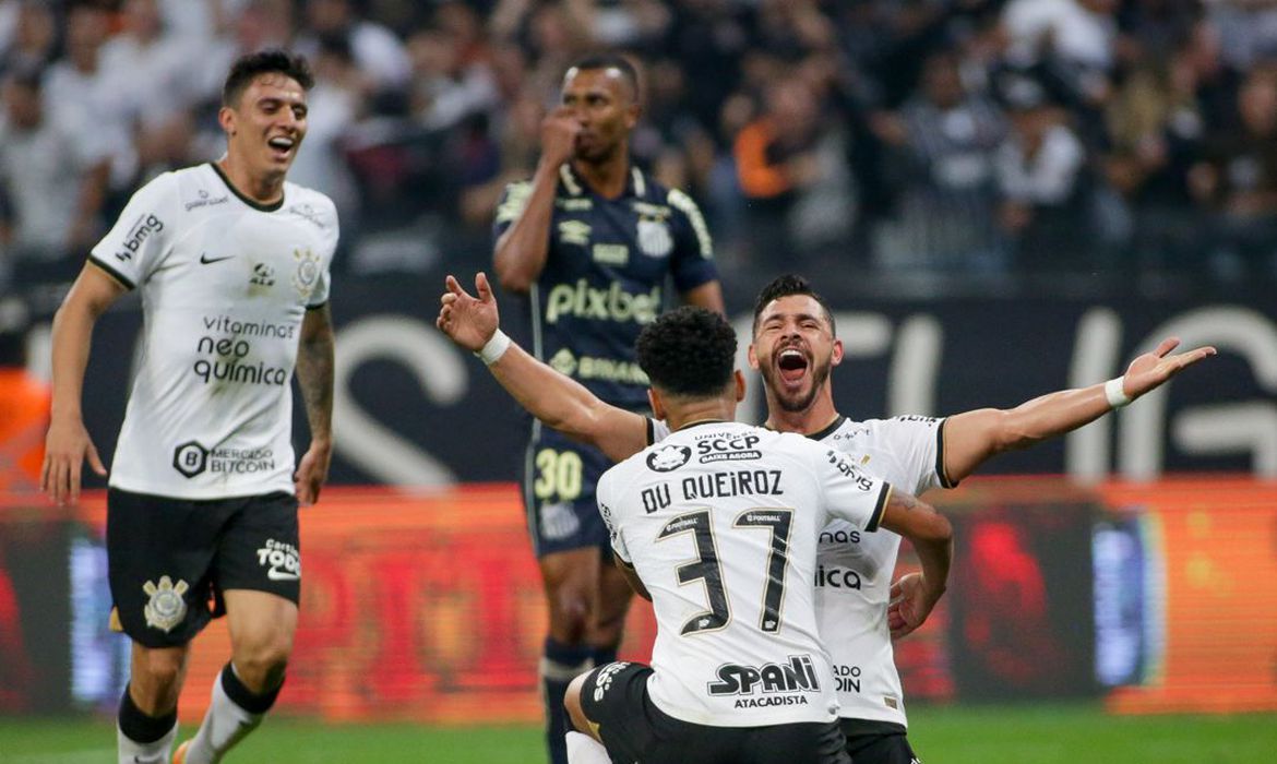  Corinthians atropela Santos e abre boa vantagem na Copa do Brasil