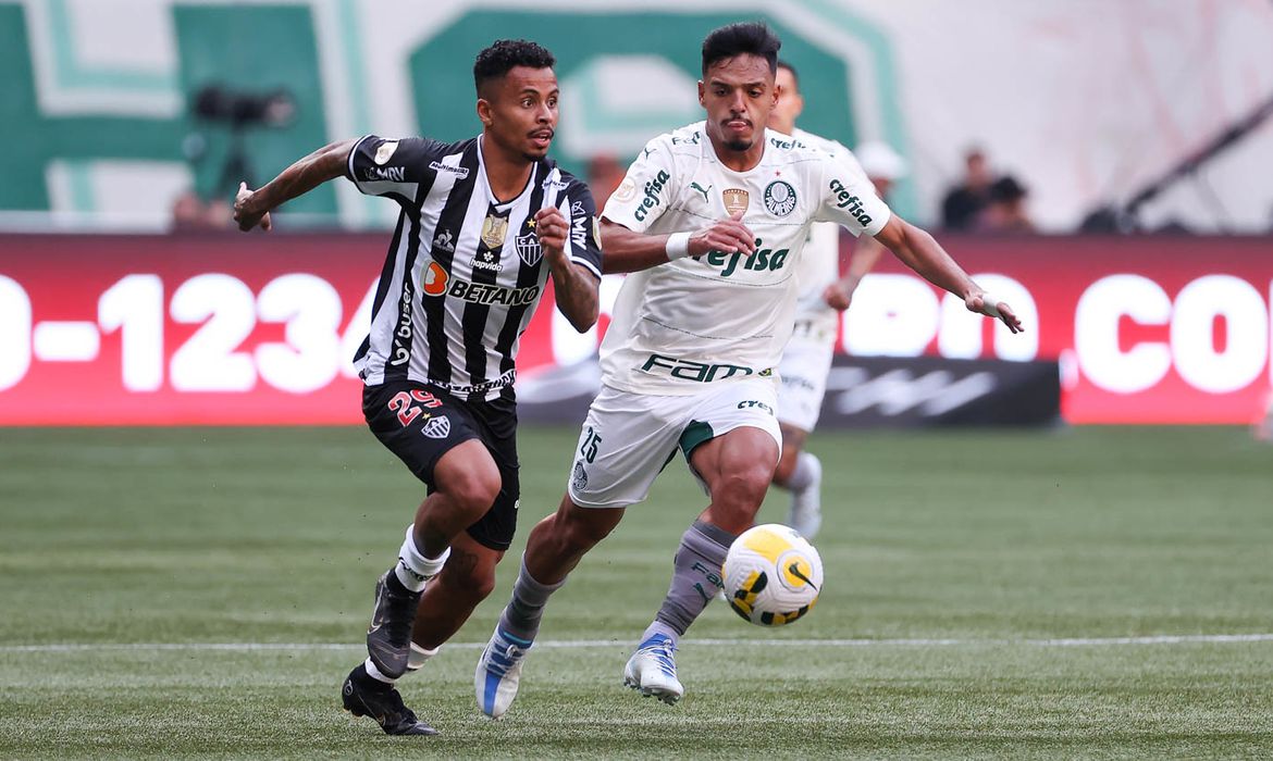  Brasileiro: Verdão e Galo empatam e Corinthians assume liderança