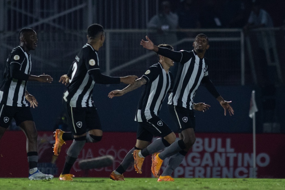  FORA DE CASA, BOTAFOGO VENCE O RED BULL BRAGANTINO PELO BRASILEIRÃO