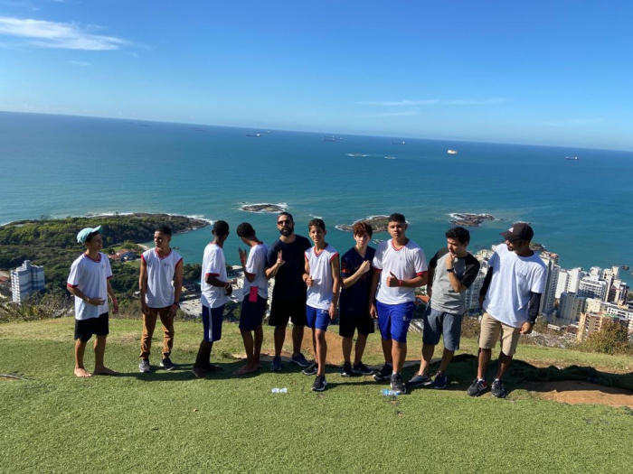  Esportes de aventura: estudantes fazem trilha no Morro do Moreno