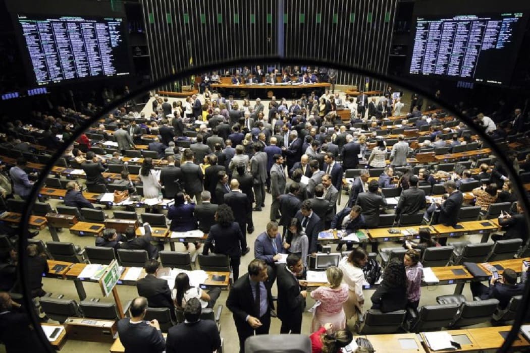  Pesquisas Eleitorais – Câmara pode votar novas regras em meio a polêmicas entre governo e oposição