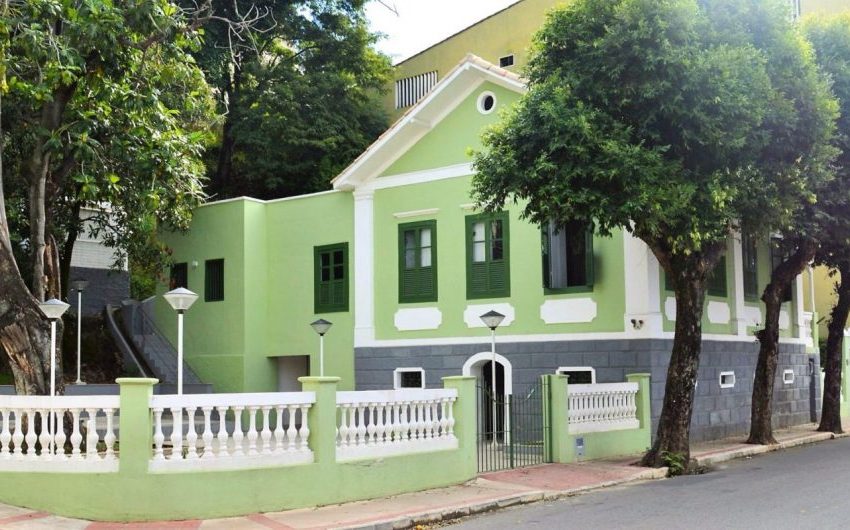  Em Cachoeiro, o artista plástico Augusto Herkenhoff lançará livro na Casa dos Braga