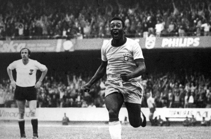  Ídolos prestam última homenagem a Pelé