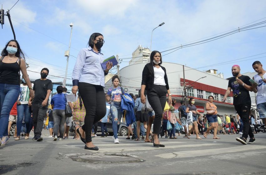  Covid-19: Brasil registra 28 mil casos e 211 mortes em 24 horas