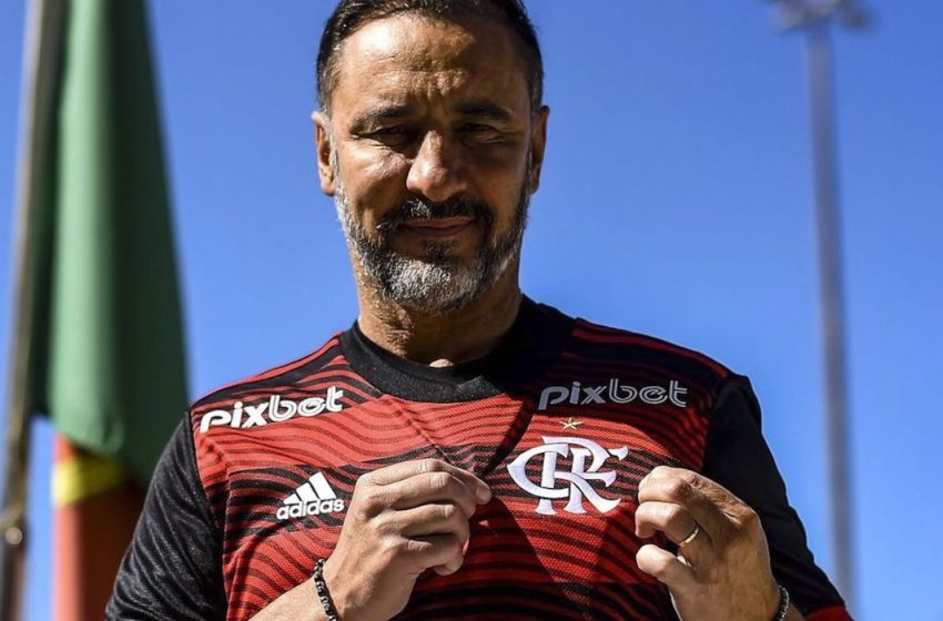  Técnico Vítor Pereira retorna ao Brasil para comandar o Flamengo