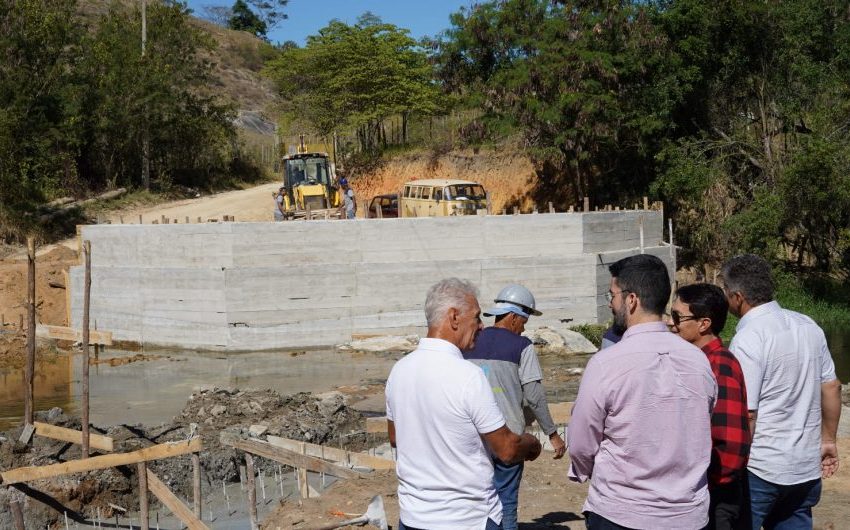  Obras para construção de ponte avançam no interior de Cachoeiro