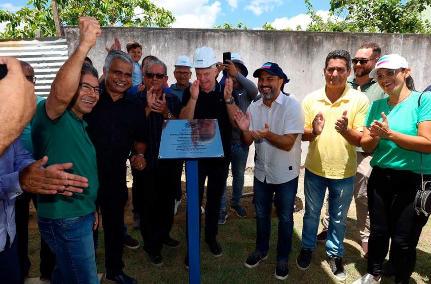  Mucurici recebe equipamentos esportivos