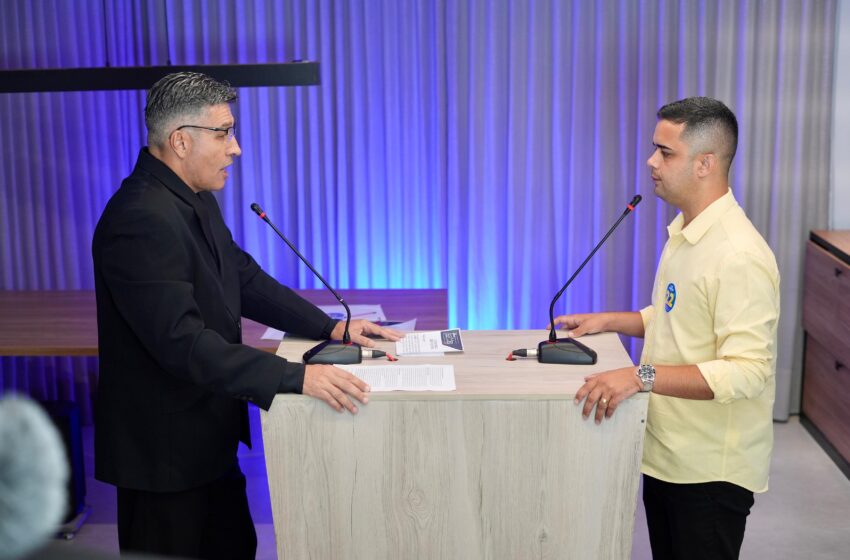  Léo Camargo é o único candidato a comparecer em debate em Cachoeiro