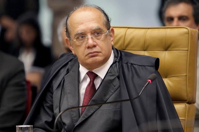  Gilmar Mendes Vota Contra Lei que Proíbe Linguagem Neutra em Escolas de Votorantim (SP)