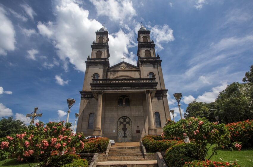  Governo do Estado inicia restauração das pinturas da Igreja Matriz de Castelo