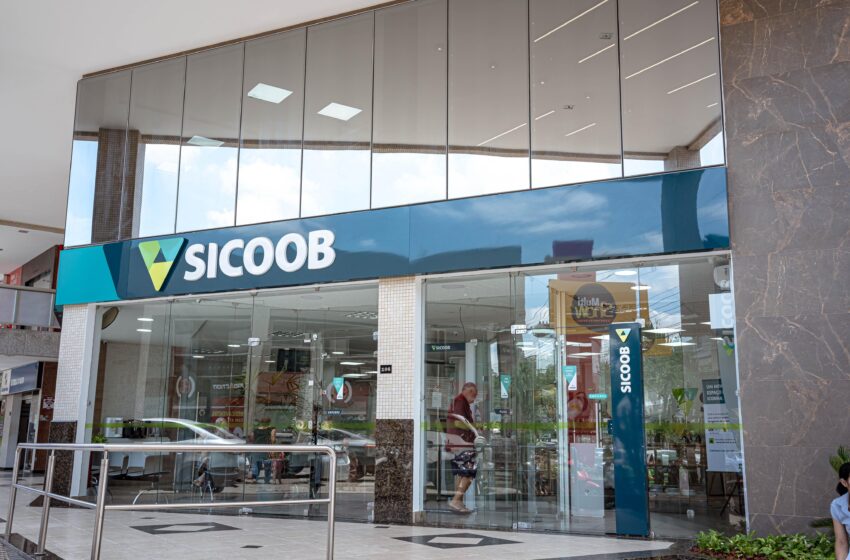  Sicoob lança campanha Consignado Folia oferecendo crédito com condições especiais